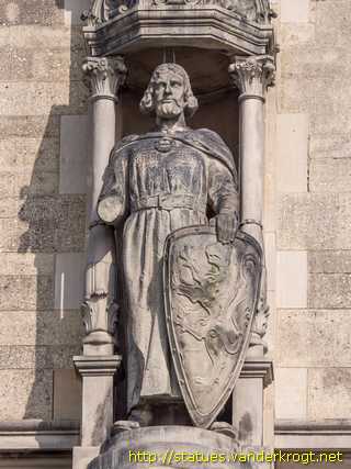 Hannover - Skulpturen an der Südfassade des Neuen Rathauses