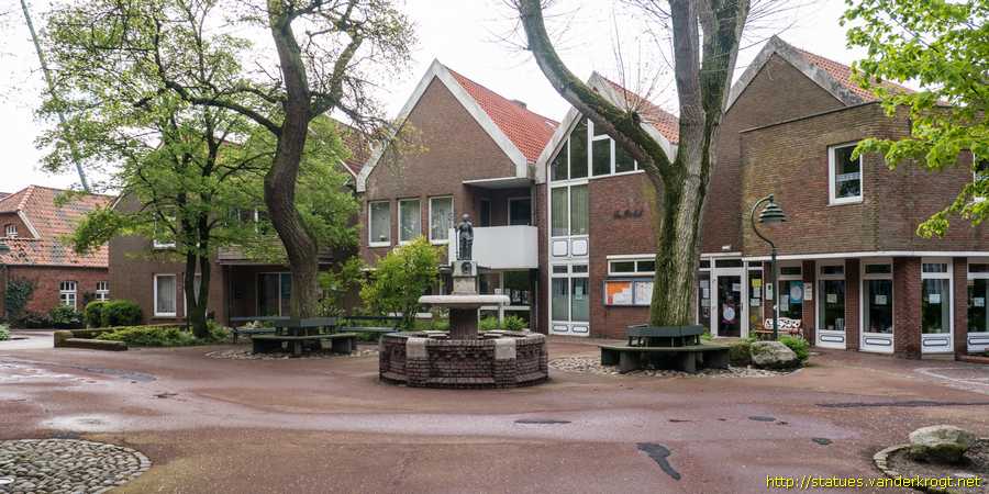 Esens - Junker-Balthasar-Brunnen