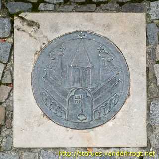 Brilon - Zeitungsleser und Bürgerbrunnen