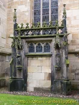 Lüdinghausen - Heiligenbilden an der Felizitaskirche