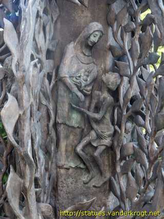 Herford - Abtei-Stele - Werke der Barmherzigkeit