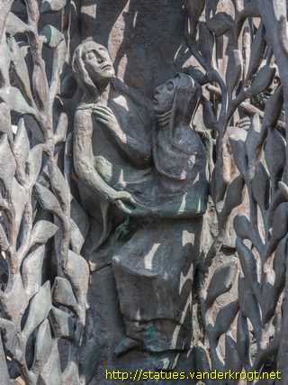 Herford - Abtei-Stele - Werke der Barmherzigkeit