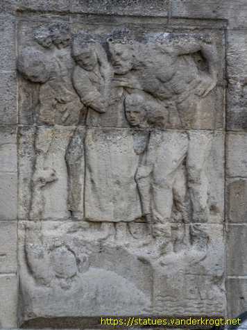 Berlin - Reliefs Grünstraßenbrücke