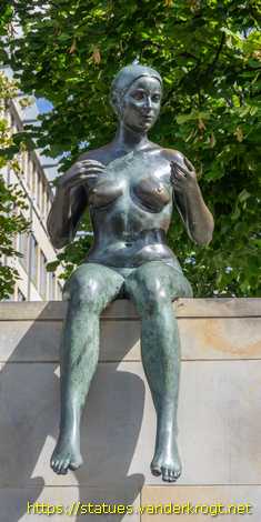 Berlin - Drei Mädchen und ein Knabe