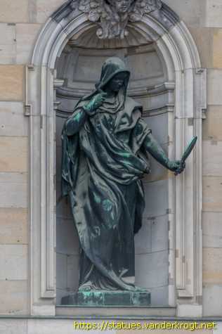 Berlin - Die Herrschertugenden am Dom
