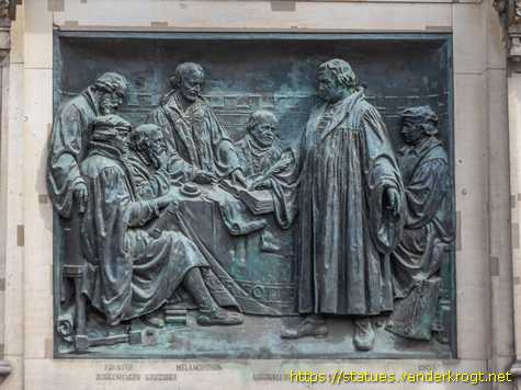 Berlin - Luther Reliefs am Dom