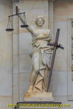 Berlin - Moses, Elias und die Herrschertugenden am Schloß