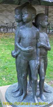 Berlin - Fünf-Kinder-Tröpfel-Brunnen