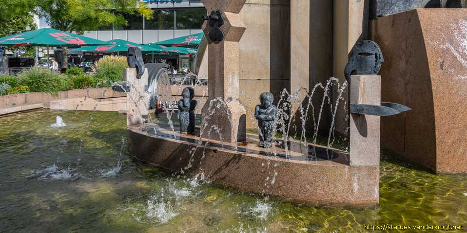 Berlin - Weltkugelbrunnen