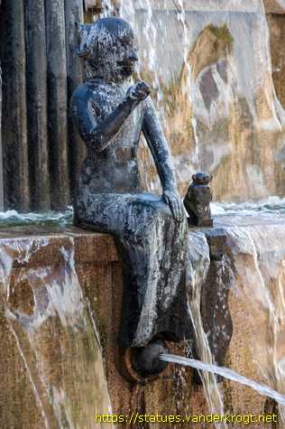 Berlin - Weltkugelbrunnen