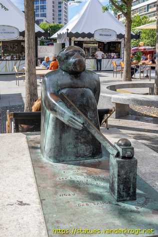 Berlin - Weltkugelbrunnen