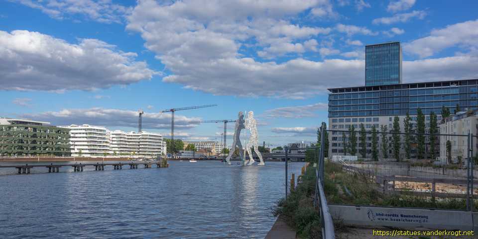 Berlin - Molecule Man
