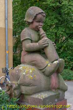 Berlin - Zwei Figurengruppen und acht Putten
