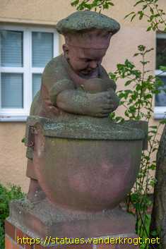 Berlin - Zwei Figurengruppen und acht Putten