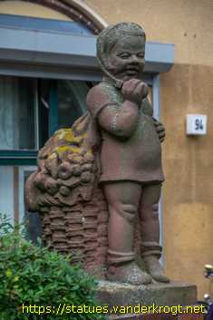 Berlin - Zwei Figurengruppen und acht Putten