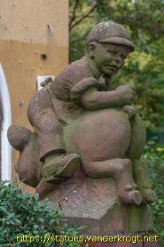 Berlin - Zwei Figurengruppen und acht Putten