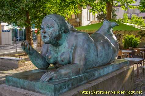 Bamberg - Liegende Frau mit Frucht