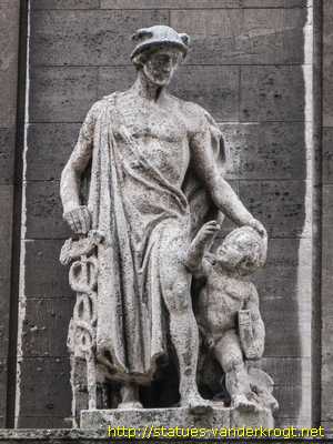 Hamburg - Fassadenfiguren der Reichsbank