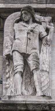 Hamburg - Fassadenfiguren der Reichsbank