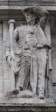 Hamburg - Fassadenfiguren der Reichsbank