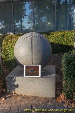 Bad Arolsen - Denkmal 9. Längengrad
