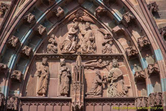 Wetzlar - Heiligenstatuen am Wetzlarer Dom