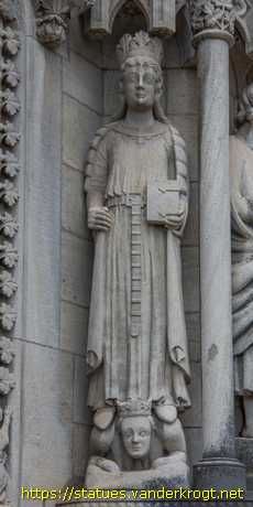 Wetzlar - Heiligenstatuen am Wetzlarer Dom