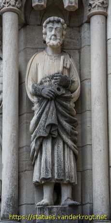 Wetzlar - Heiligenstatuen am Wetzlarer Dom