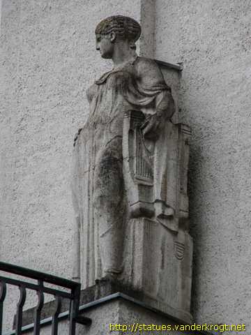 Stralsund - König und Frau mit Musikinstrument