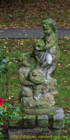 Grimmen - Vier Kopien von klassischen Statuen