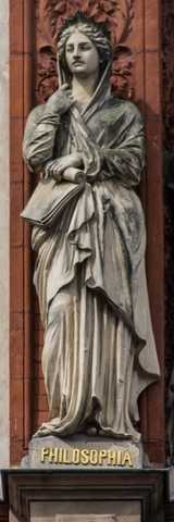 Rostock - Fassadenskulpturen am Hauptgebäude der Universität