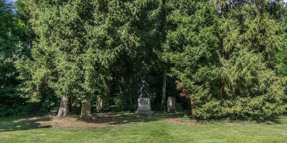 Ludwigslust - Kriegerdenkmal 1914-18 Jägerbataillon