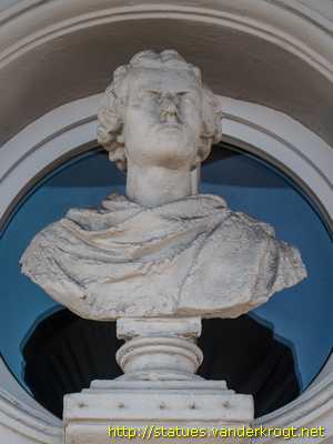 Oldenburg - Drei Büsten am Staatstheater