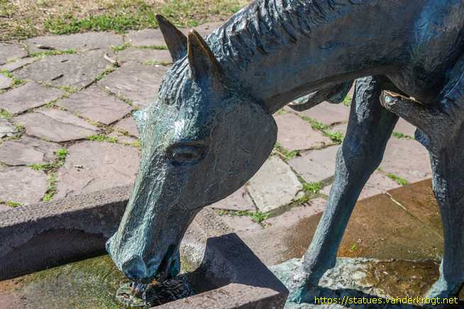 Bodenwerder - Münchhausen-Brunnen am Münchhausenplatz