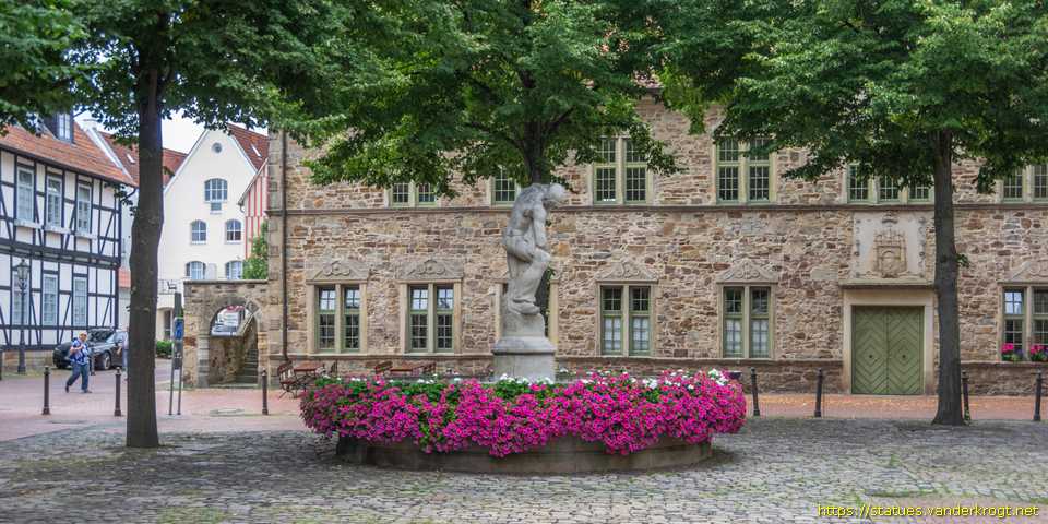 Rinteln - Glasbläserbrunnen