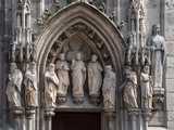 Köln - Statuen am Rathausturm