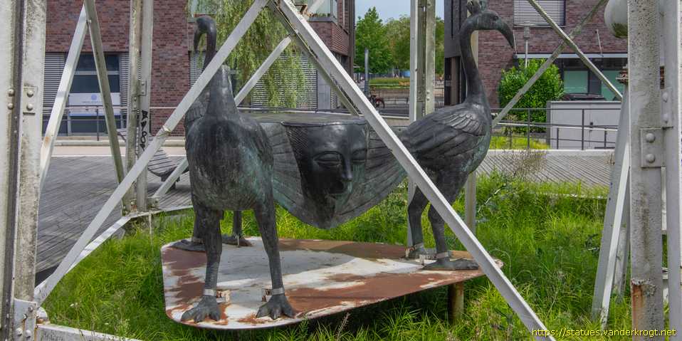 Gronau (Westf.) - Sechs Skulpturen am Van-Delden-Wasserturm