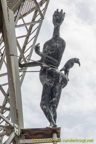 Gronau (Westf.) - Sechs Skulpturen am Van-Delden-Wasserturm