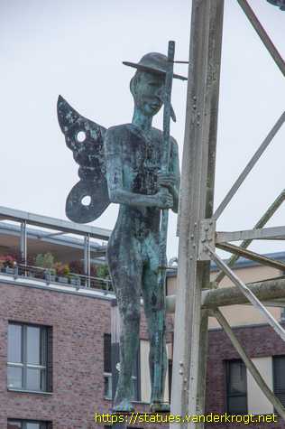 Gronau (Westf.) - Sechs Skulpturen am Van-Delden-Wasserturm