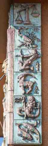 Frechen - Keramisch Relief 'Sonnenuhr'