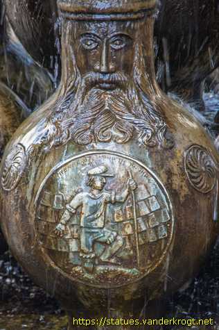 Frechen - Bartmannkrugbrunnen