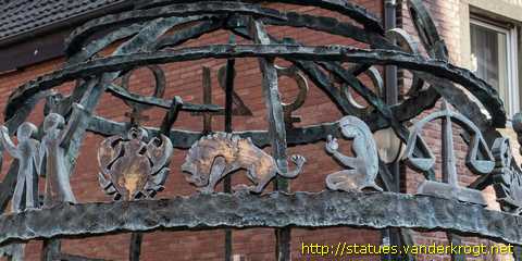 Werne - Moormann-Brunnen mit Lebensbaum