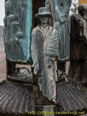 Schlangen - Dorfbrunnen