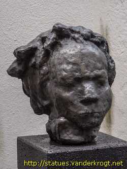 Bonn - Fünf Beethoven-Büsten
