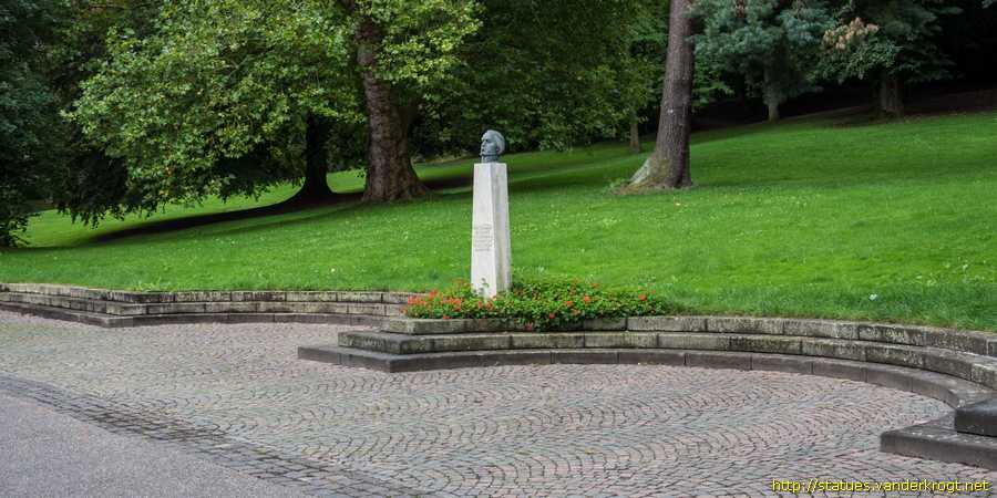 Bad Godesberg - Beethoven-B�ste (von Rotter)