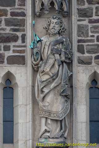 Olpe - Skulpturen an der Sankt-Martinus-Kirche