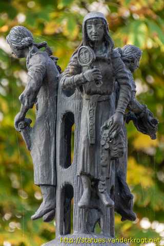 R#252;then - Marktbrunnen