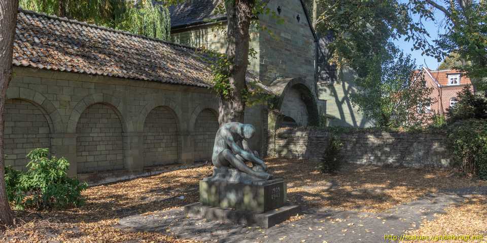 Soest - Der Trauernde <i>oder</i> Gebeugter Mann