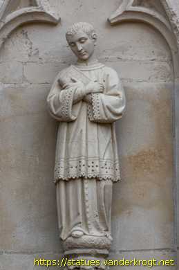 Straelen - Heiligenstatuen an der Sankt Peter und Paul Kirche