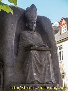 Koblenz - Nikolaus-von-Kues Denkmal